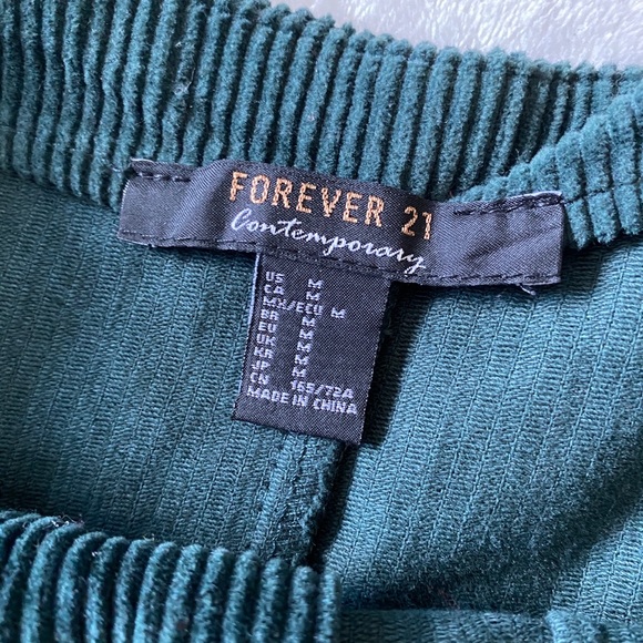 Little skirt 💚 - Picture 8 of 12